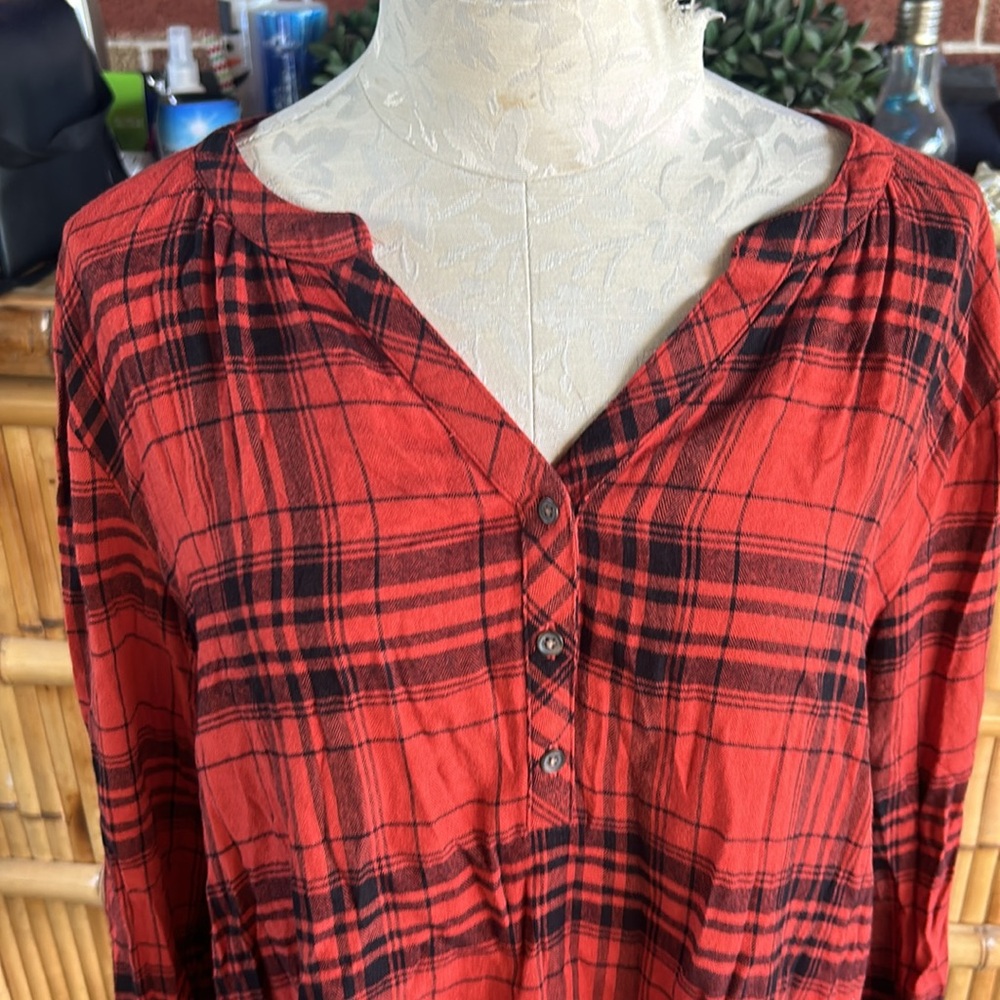 Universal Thread half buttons long sleeve dress shirt - Picture 7 of 13